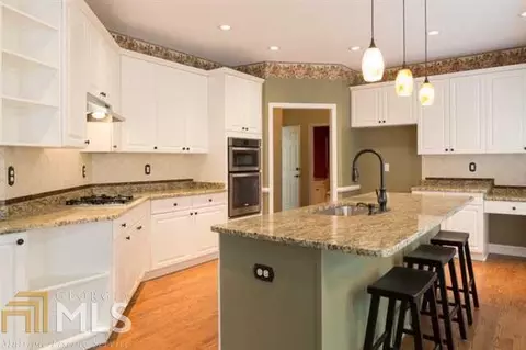 470 River Mist Dr, Suwanee, GA 30024 photo 3
