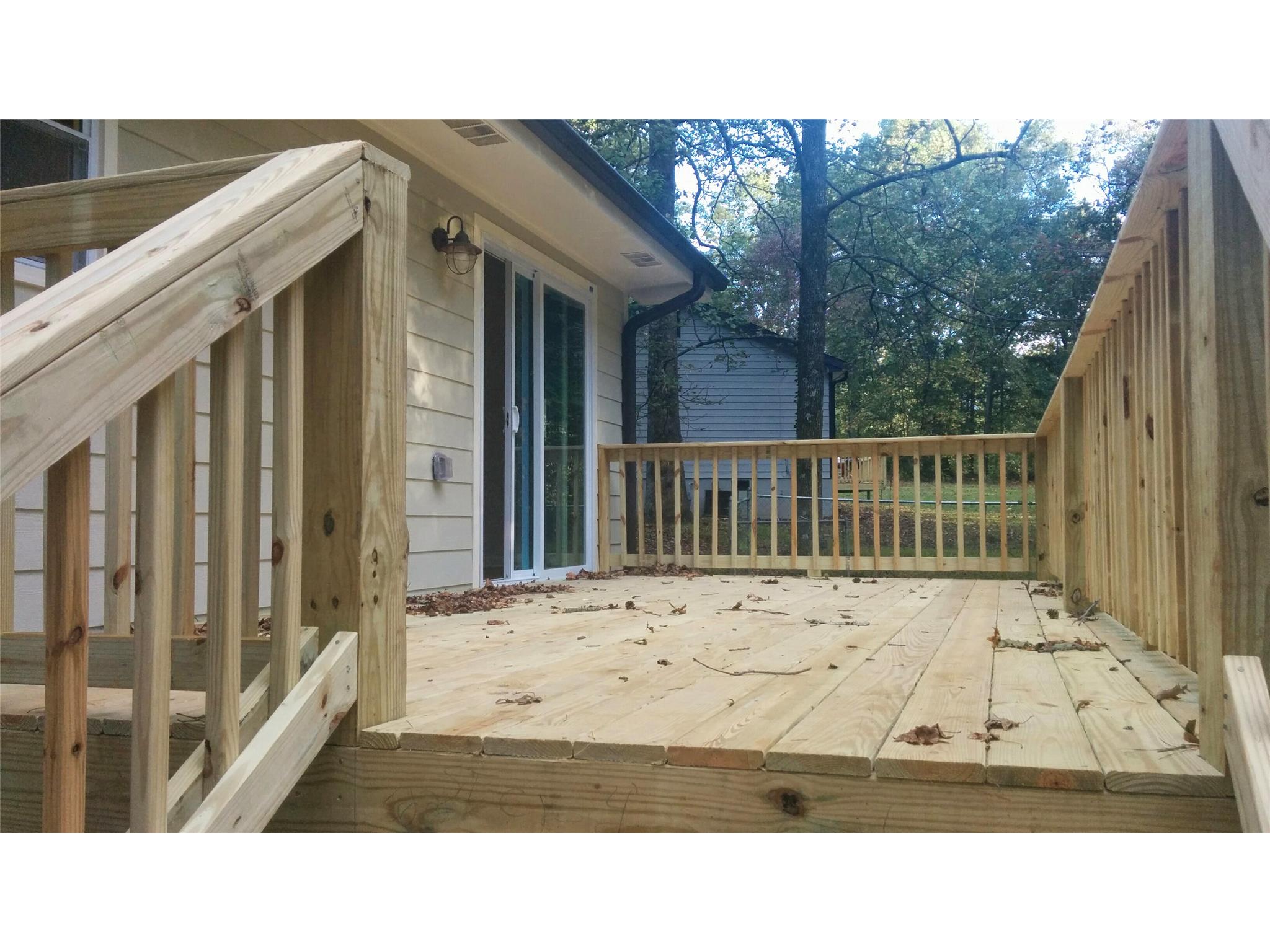 2747 King Arthur Ct, Buford, GA 30519 photo 2