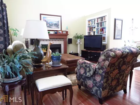 4895 Settingdown Rd, Cumming, GA 30041 photo 5