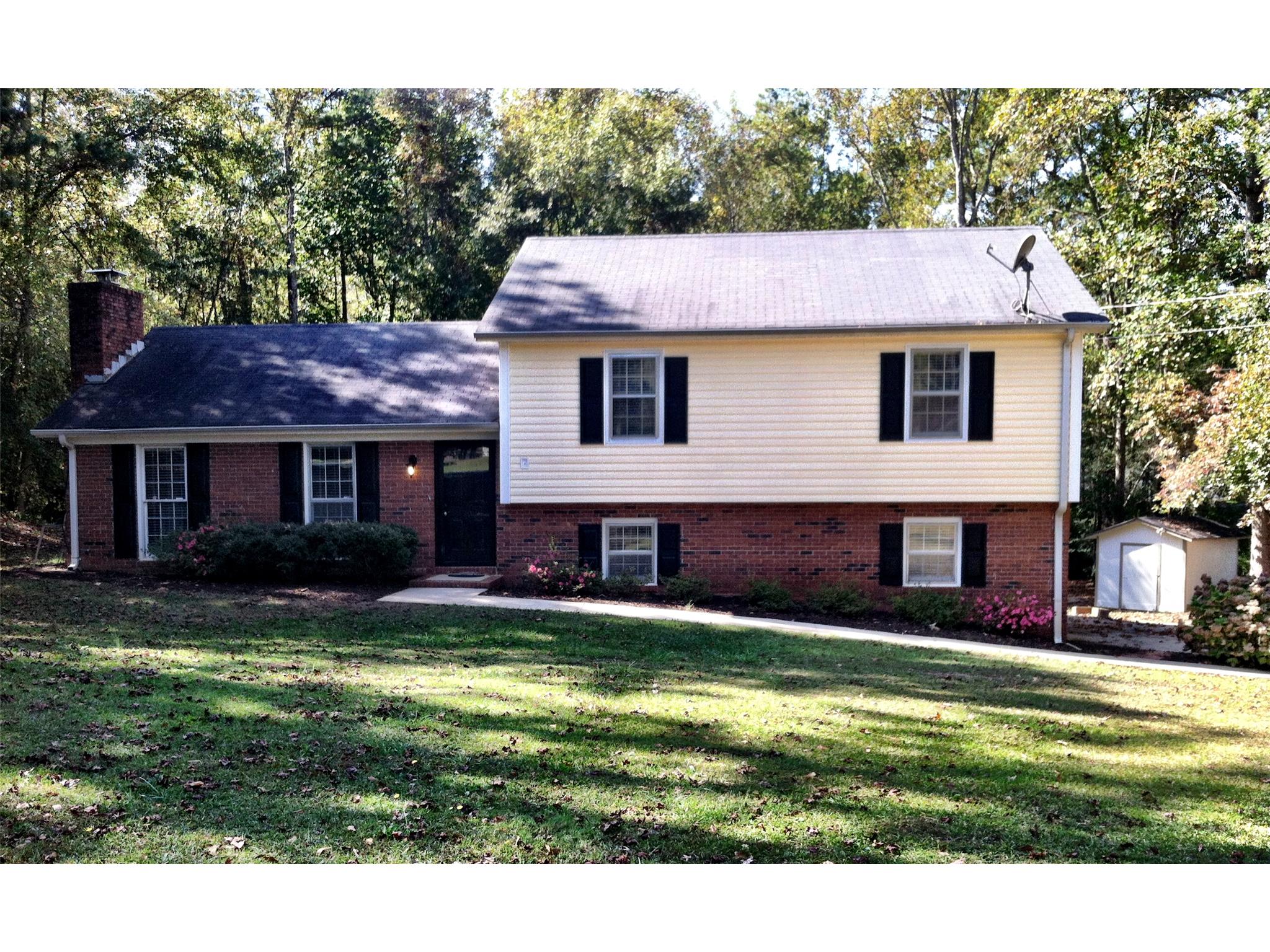 103 Oakdale Dr, Lagrange, GA 30240 photo 1