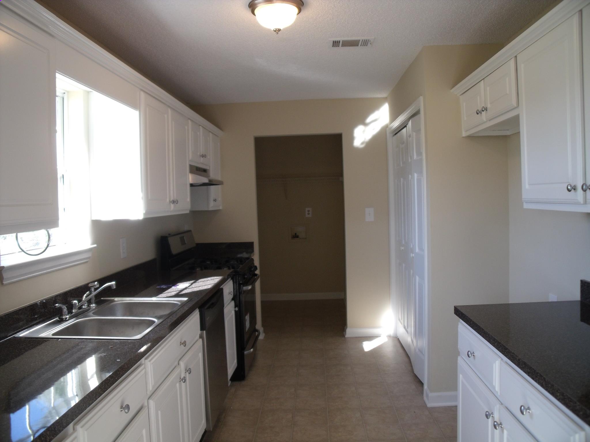 490 Regal Rd, Jackson, GA 30233 photo 4