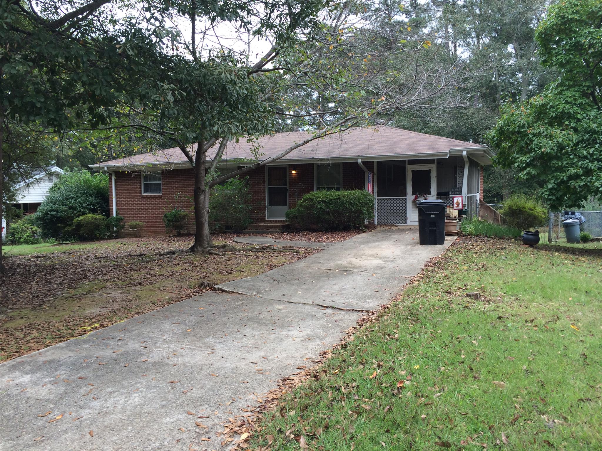 5910 Connie Cir, Rex, GA 30273 photo 2