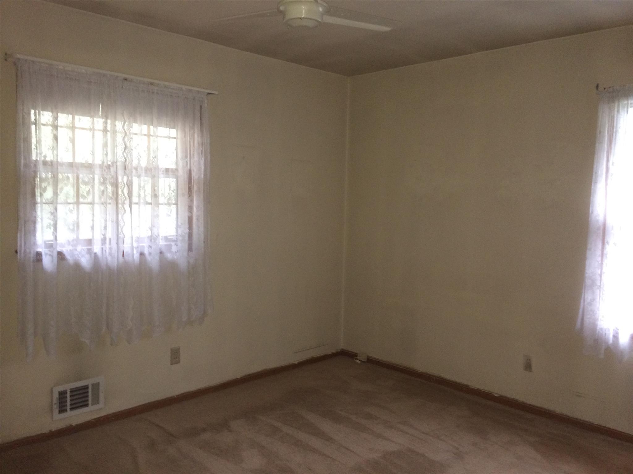 5910 Connie Cir, Rex, GA 30273 photo 4