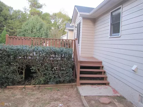 844 Lodgeview Dr, Bethlehem, GA 30620 photo 3