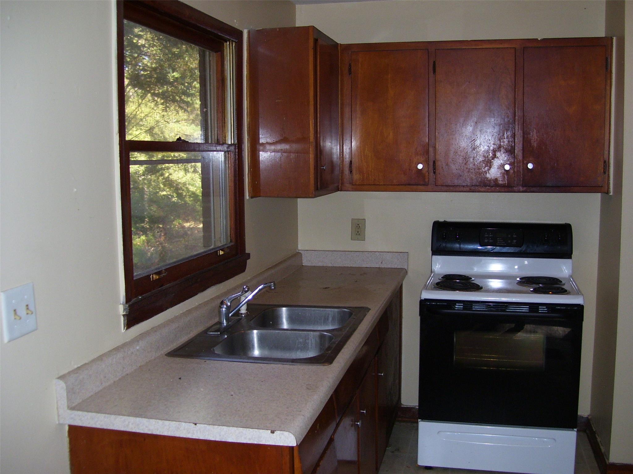 1535 E Church St, Monroe, GA 30655 photo 2
