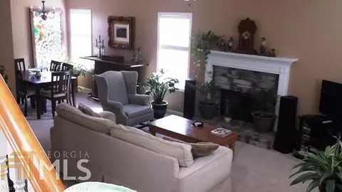613 Spring Trl, Canton, GA 30115 photo 2