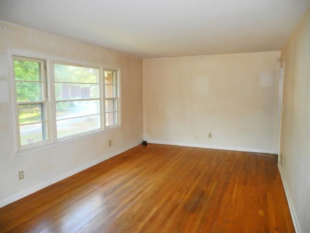 1465 Hammack Dr, Morrow, GA 30260 photo 2