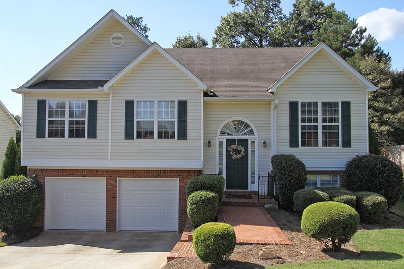 3900 Riversong Dr, Suwanee, GA 30024 photo 1
