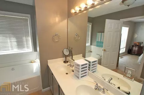 3900 Riversong Dr, Suwanee, GA 30024 photo 15