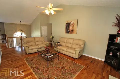 3900 Riversong Dr, Suwanee, GA 30024 photo 8