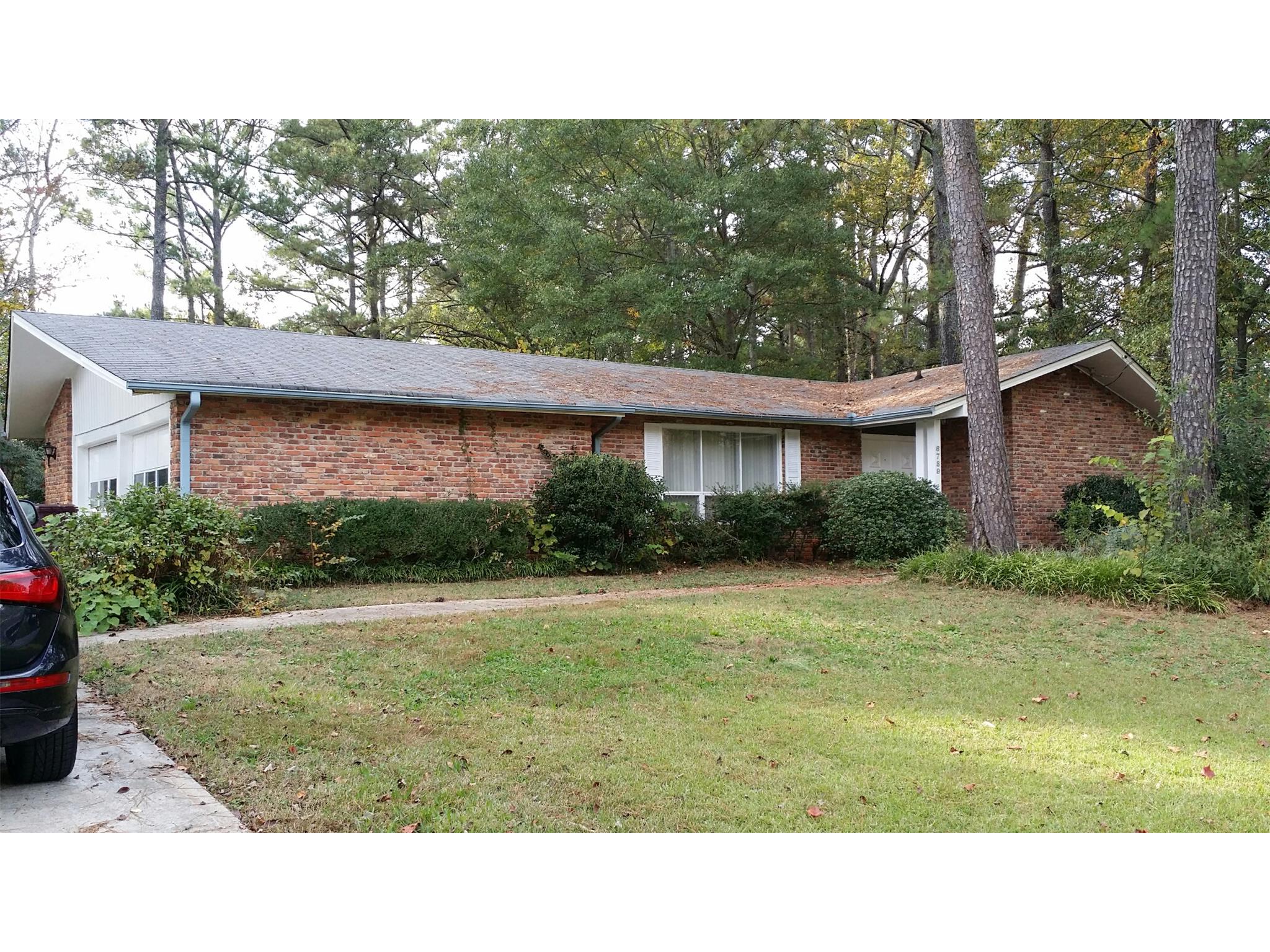 6789 Victoria Dr, Morrow, GA 30260 photo 1