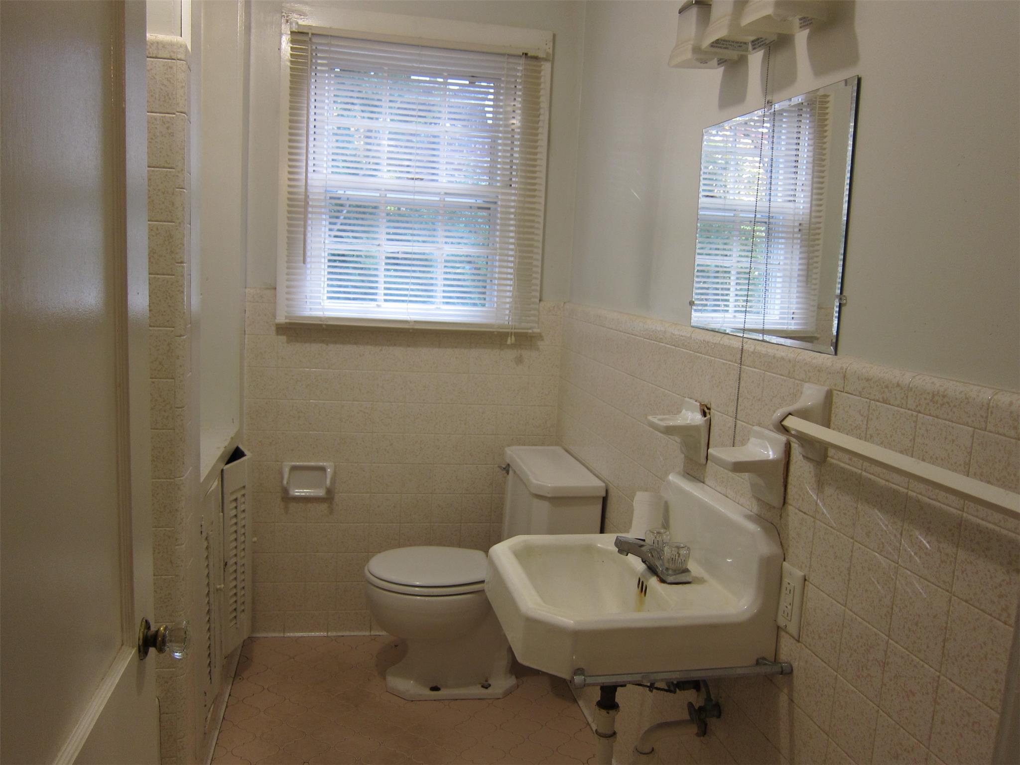 154 Chenocetah Dr, Cornelia, GA 30531 photo 13