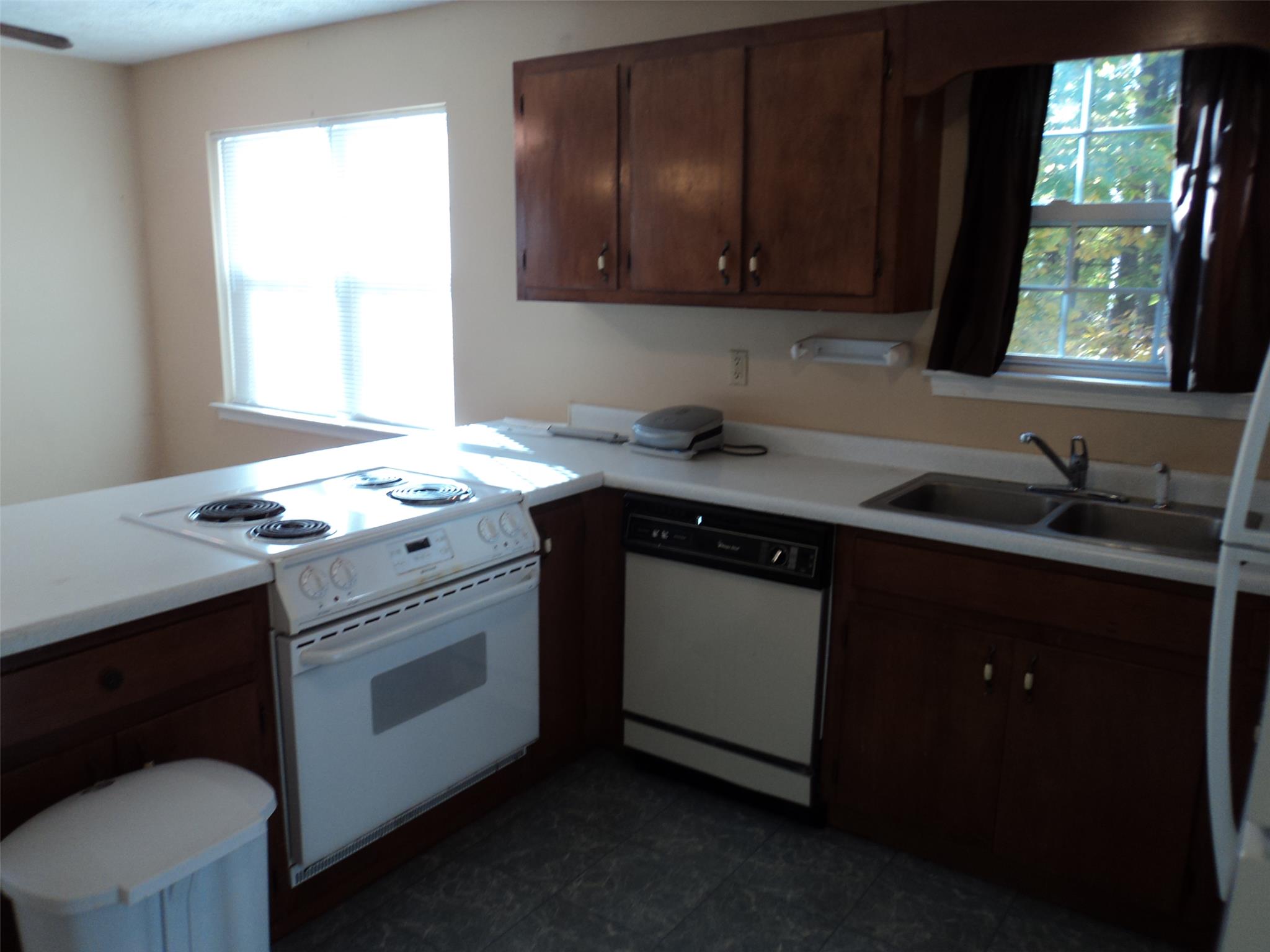 107 Stapleton Dr, Clarkesville, GA 30523 photo 4