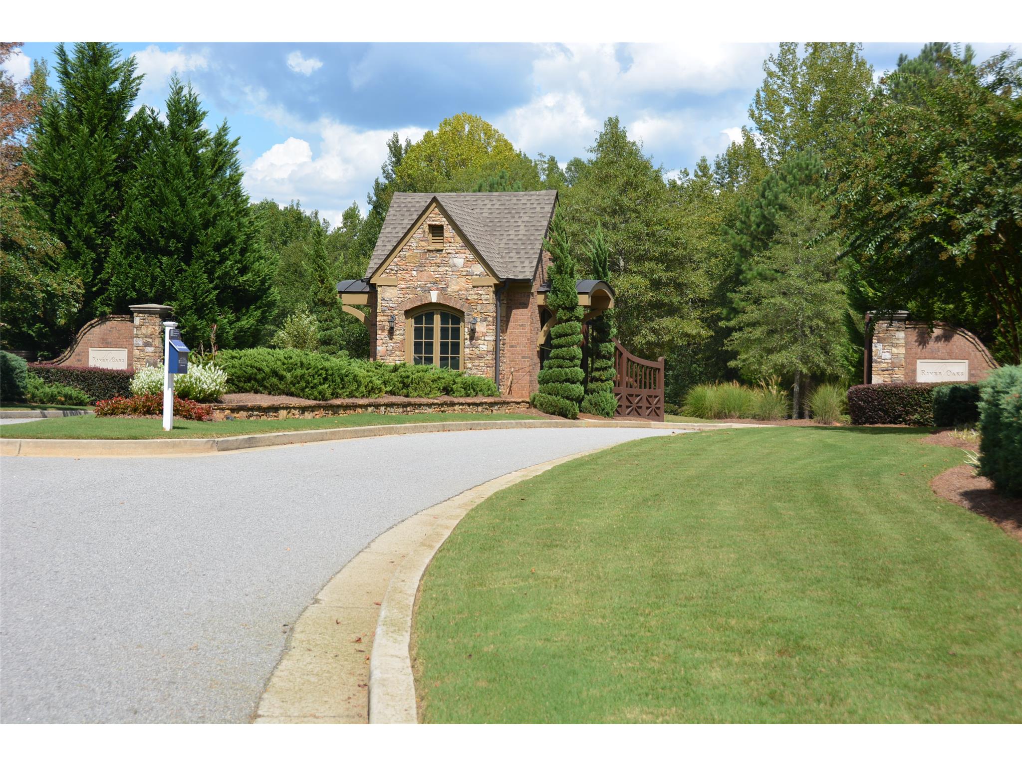195 Westbourne, Tyrone, GA 30290 photo 2