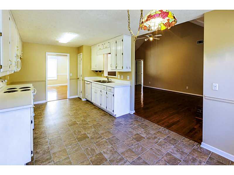 190 Cole Cir, Bethlehem, GA 30620 photo 9