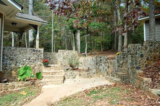 724 Ridgewood Dr, Pendergrass, GA 30567 photo 9