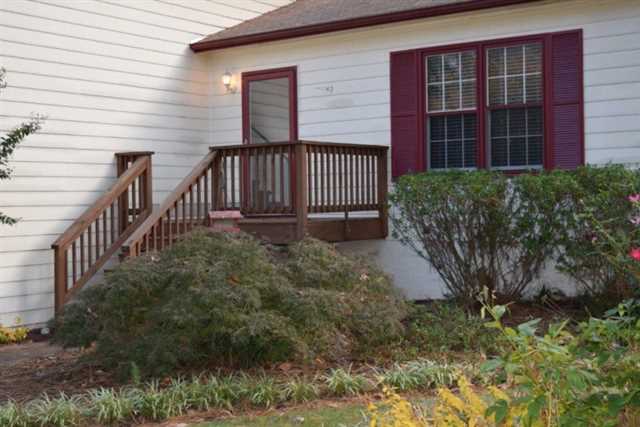 2304 Post Oak Dr, Duluth, GA 30097 photo 2