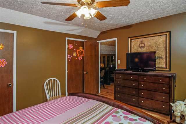 6045 Amberly Rd, Rex, GA 30273 photo 16