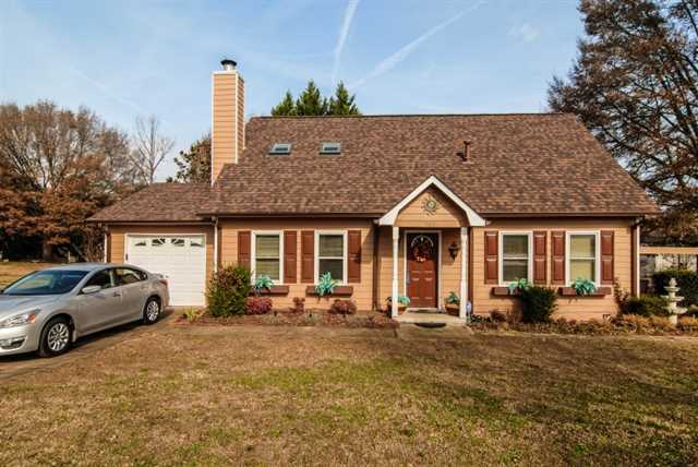 6045 Amberly Rd, Rex, GA 30273 photo 1