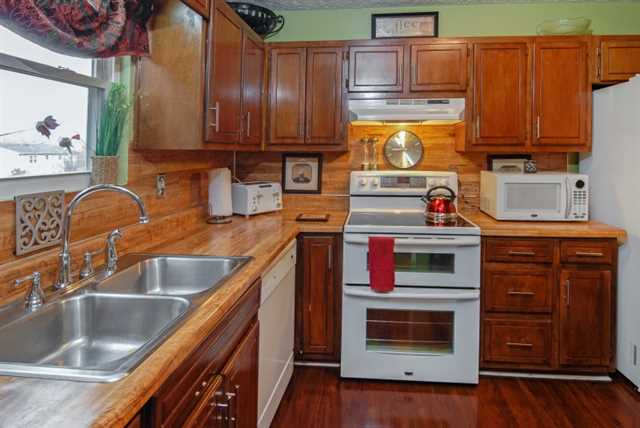 6045 Amberly Rd, Rex, GA 30273 photo 7