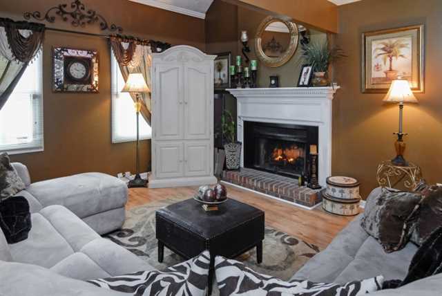 6045 Amberly Rd, Rex, GA 30273 photo 3