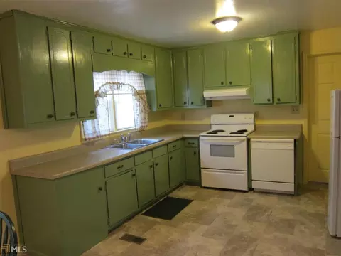 1631 J Warren Rd, Cornelia, GA 30531 photo 4