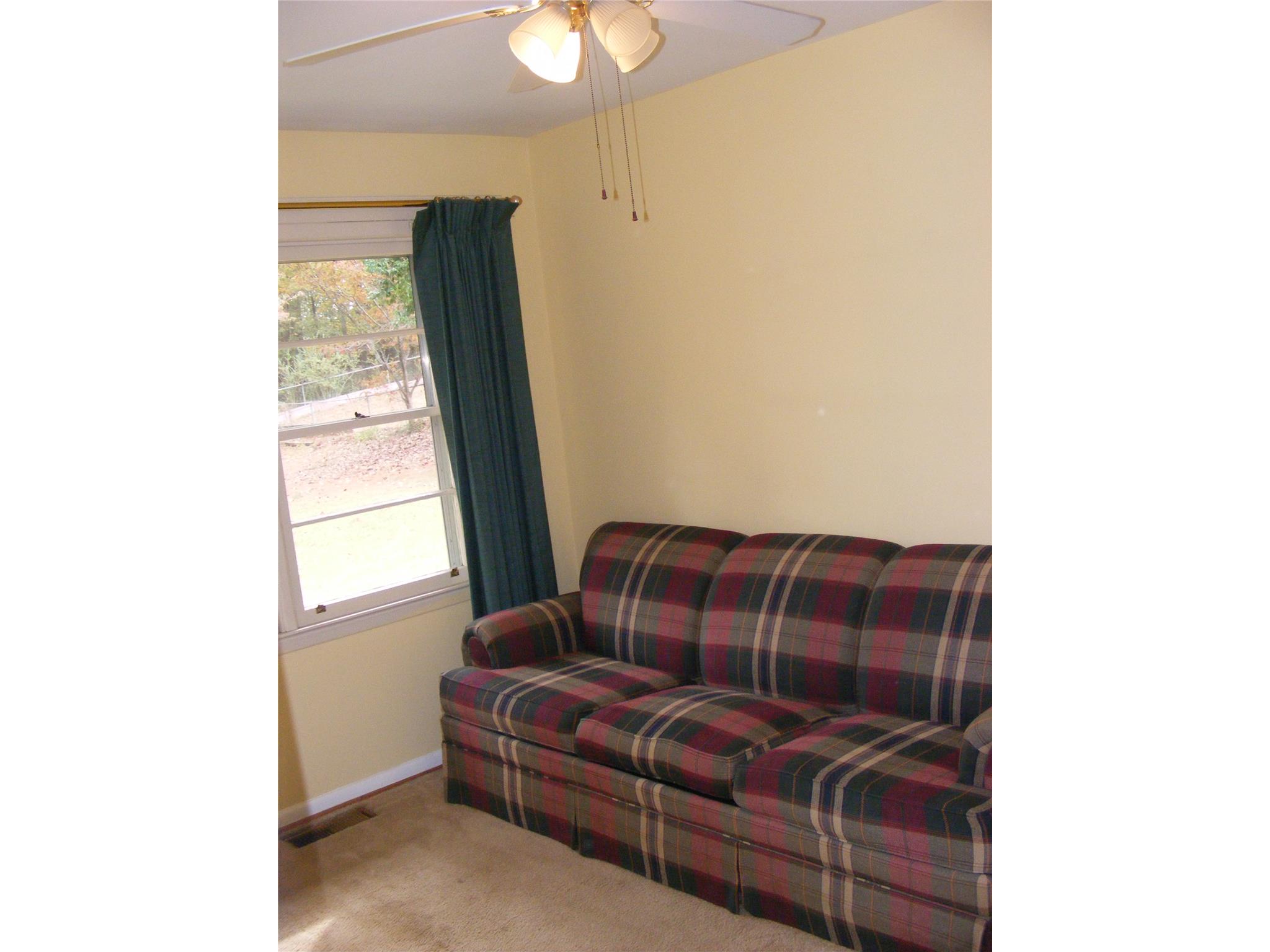 128 Pine Cir, Winder, GA 30680 photo 18