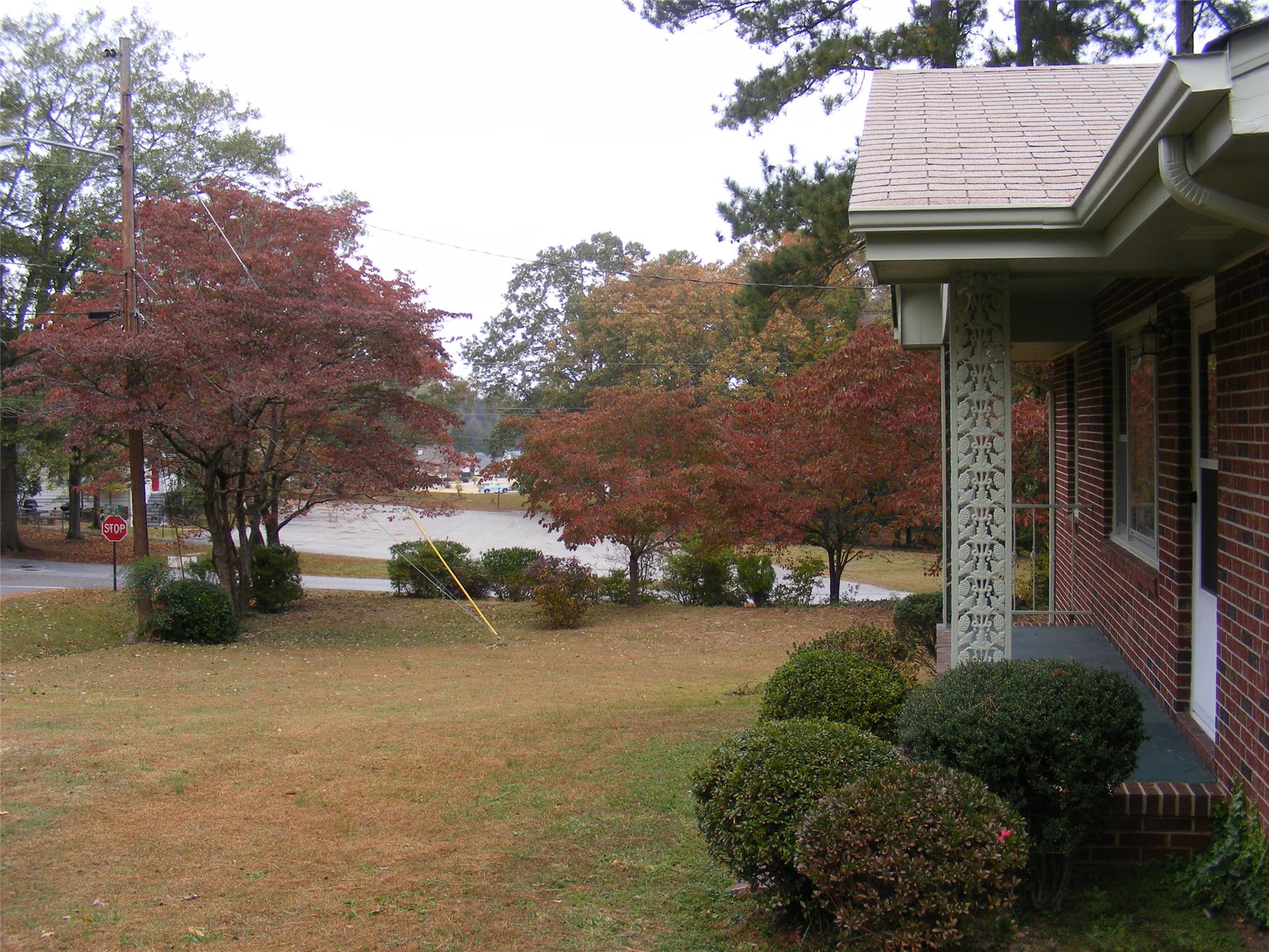 128 Pine Cir, Winder, GA 30680 photo 8