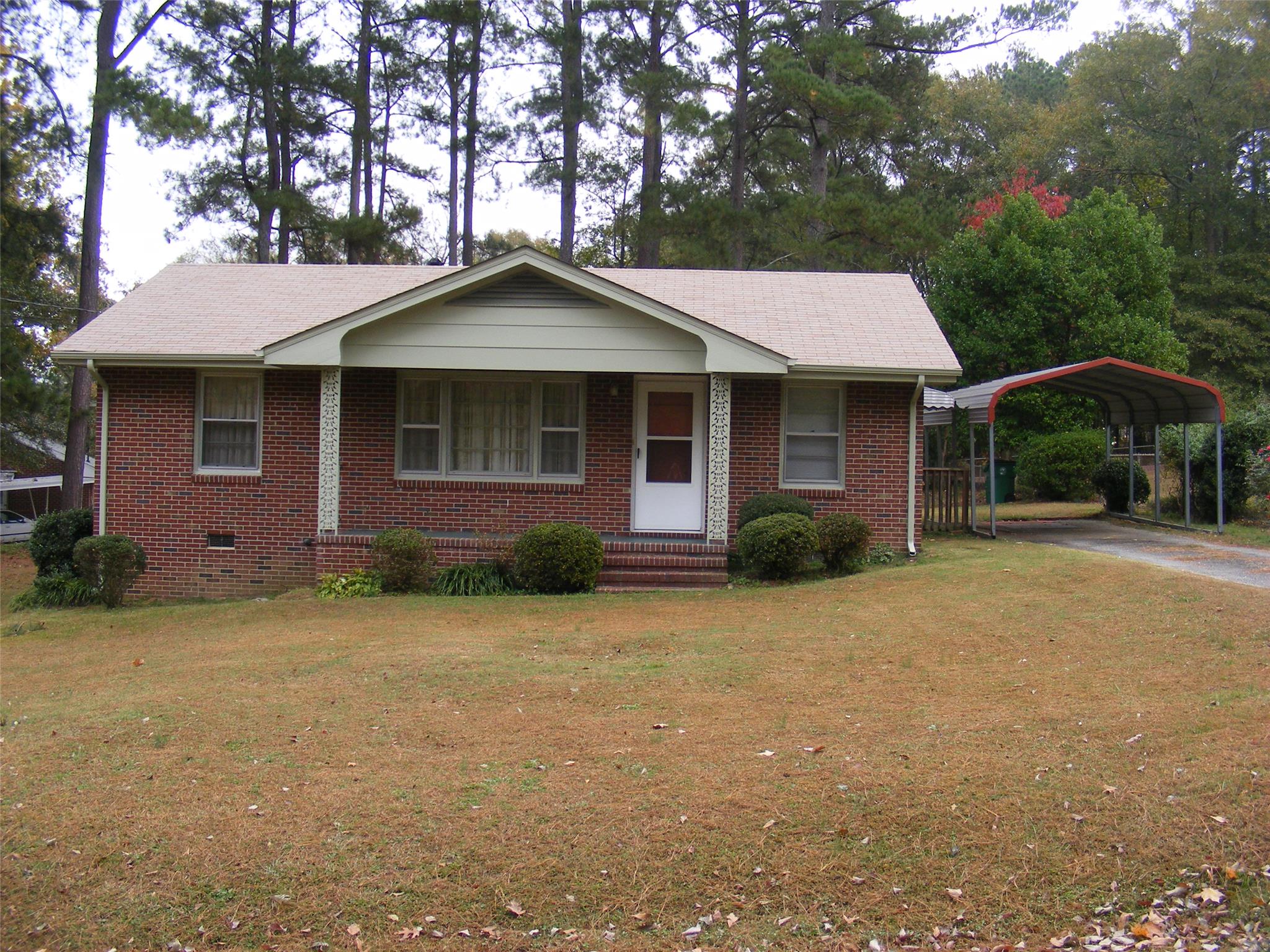 128 Pine Cir, Winder, GA 30680 photo 1