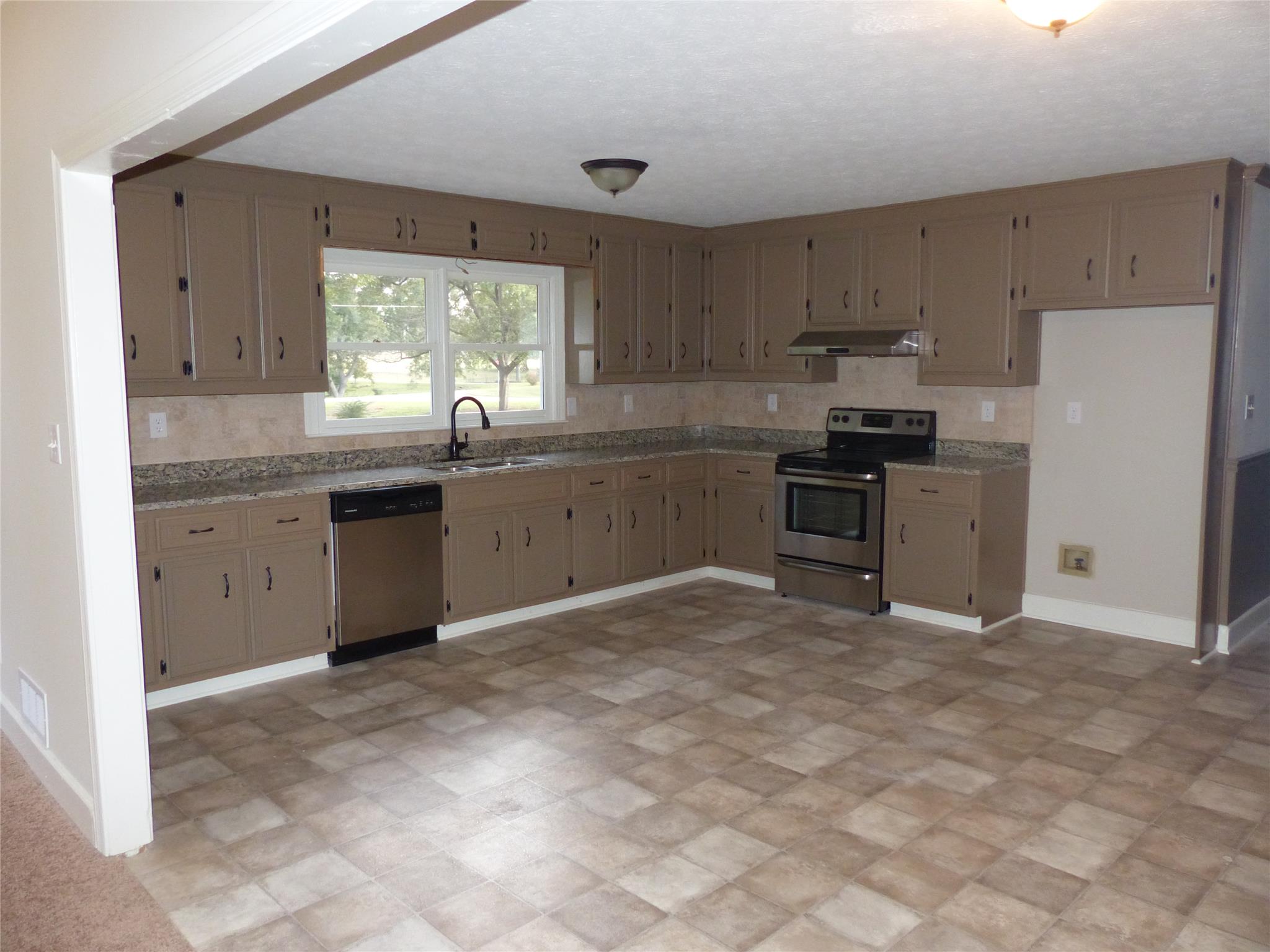 333 Hightower Ridge Rd, Covington, GA 30014 photo 5