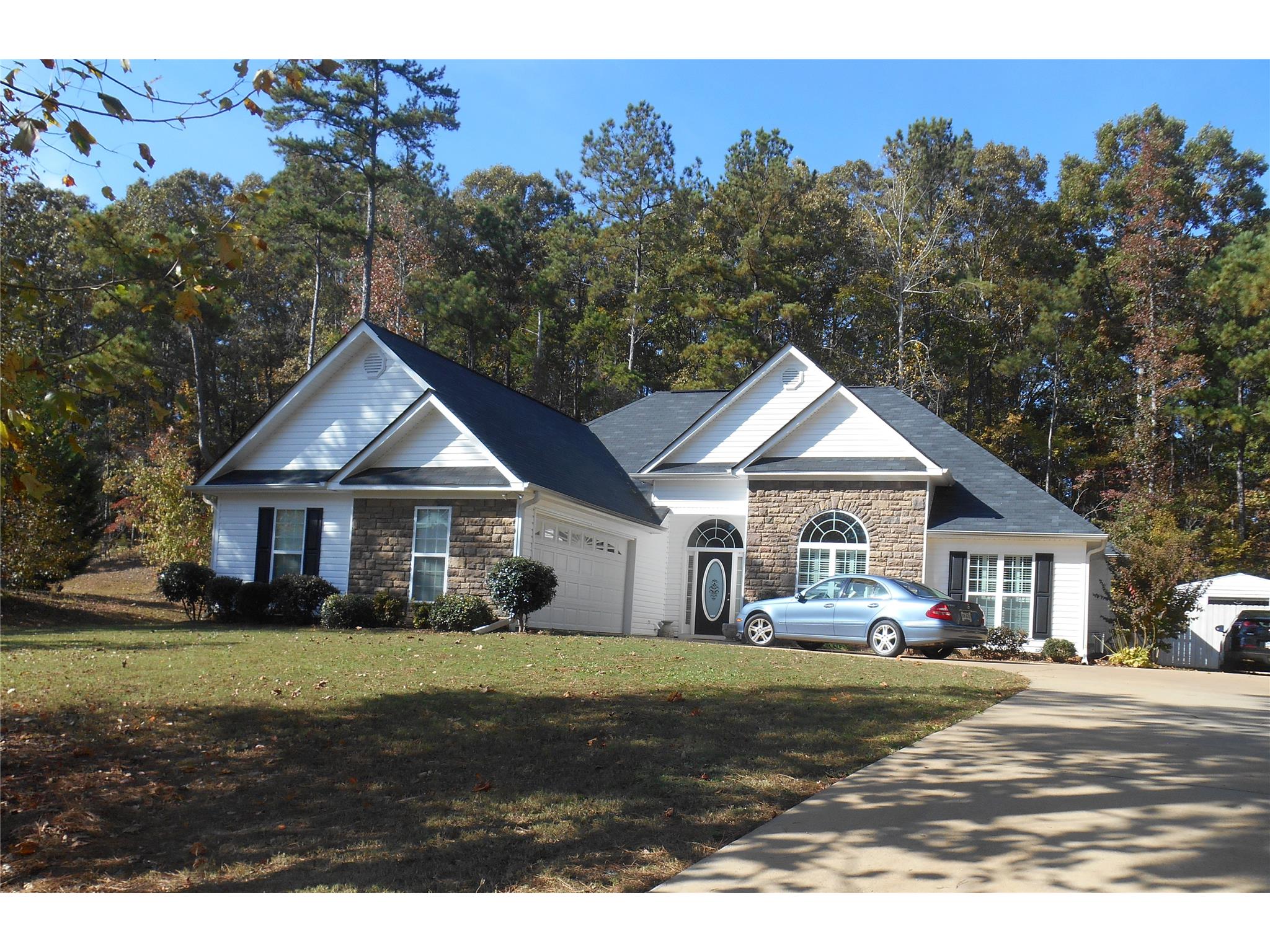105 Wexford Dr, Lagrange, GA 30240 photo 1