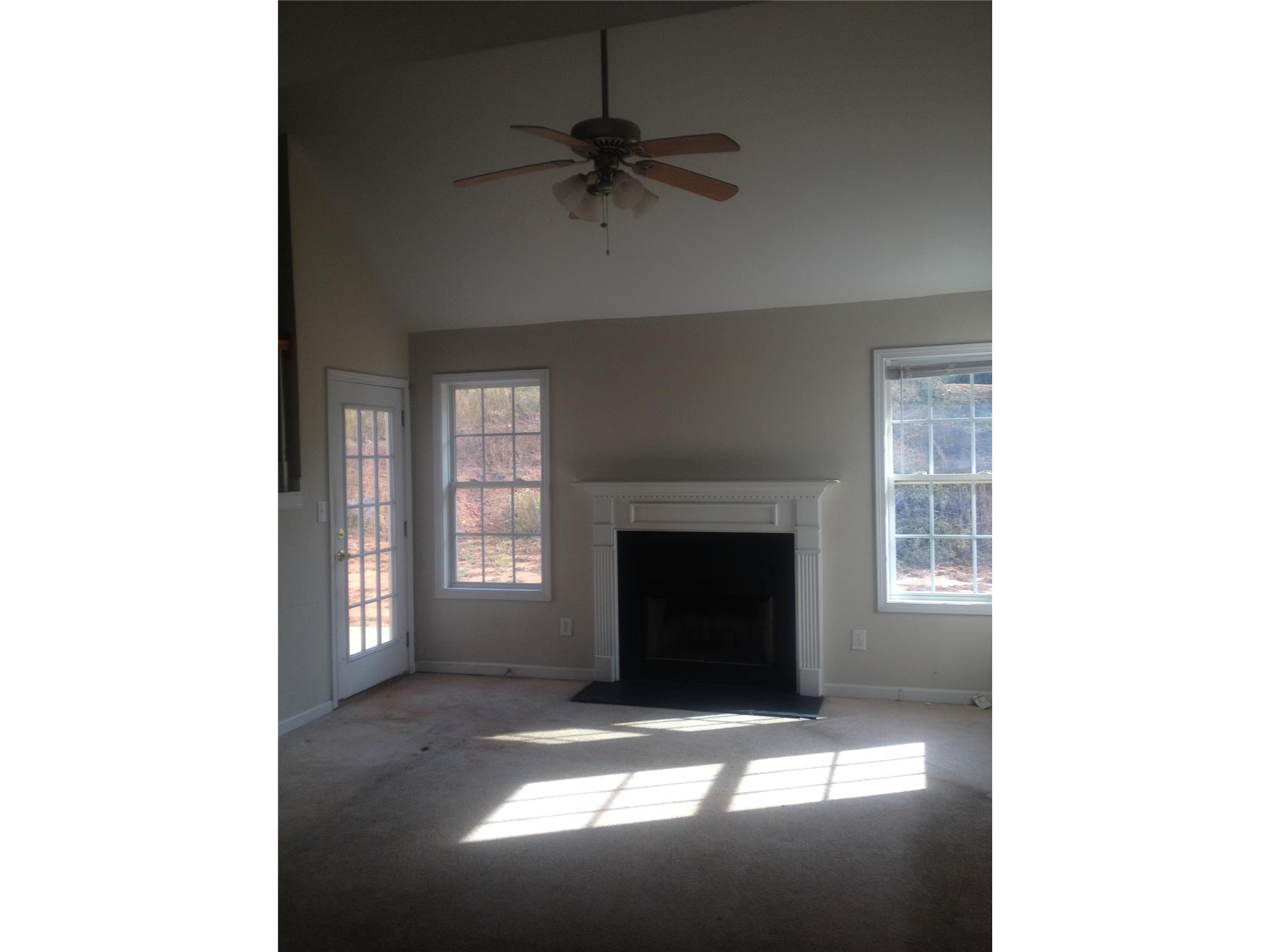 133 Clearwater Dr, Jackson, GA 30233 photo 3