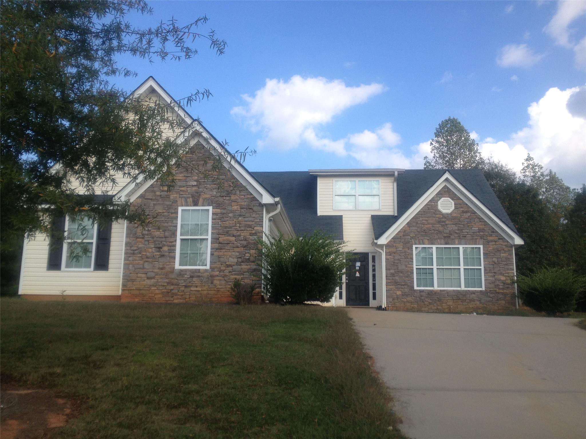 133 Clearwater Dr, Jackson, GA 30233 photo 1