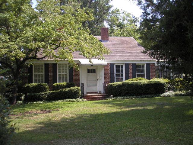 1304 Bellevue Ave, Dublin, GA 31021 photo 3