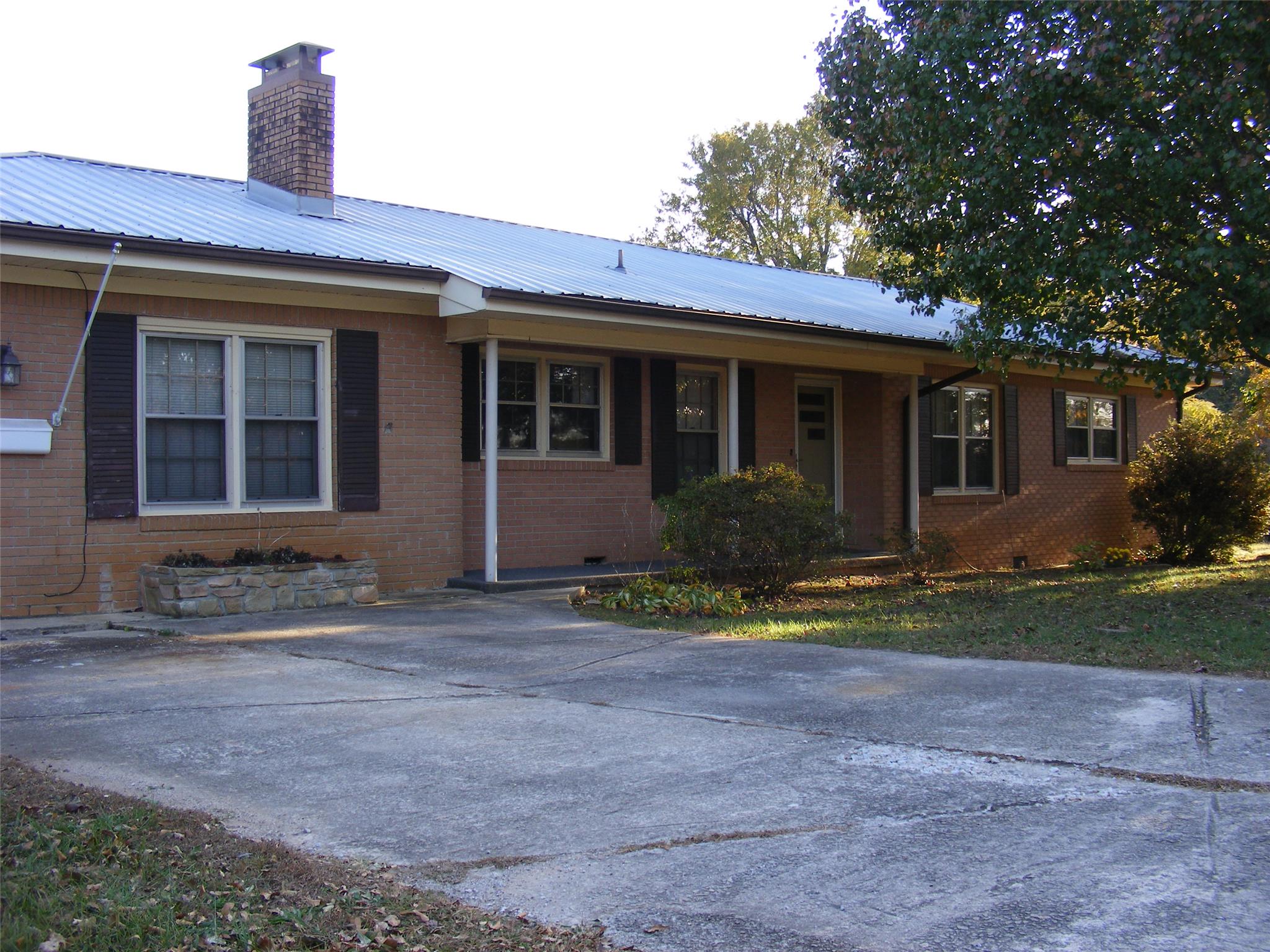 116 Wood St, Cornelia, GA 30531 photo 1