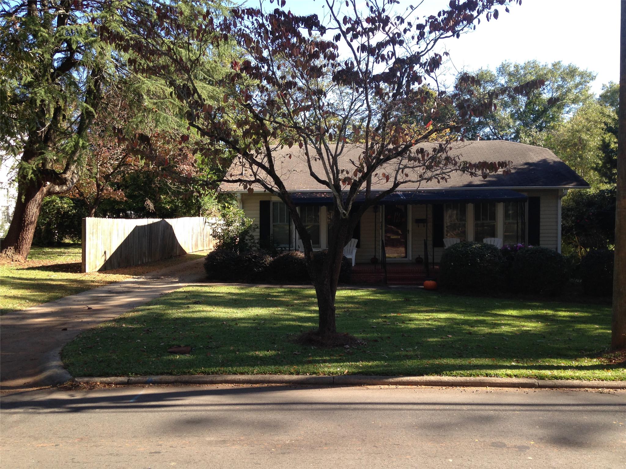 636 Maple Dr, Griffin, GA 30224 photo 3