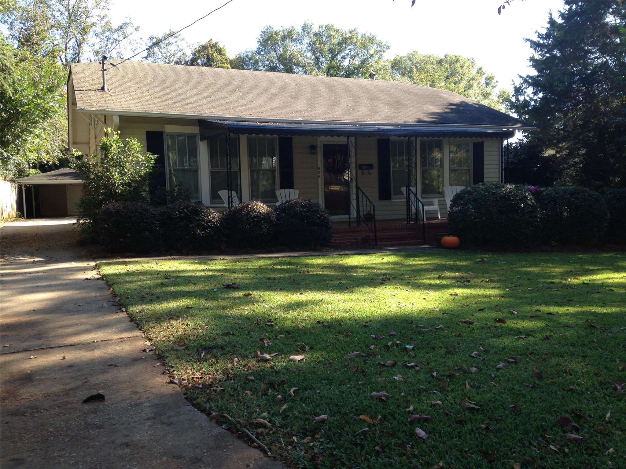 636 Maple Dr, Griffin, GA 30224 photo 1