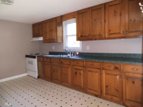 652 State St, Commerce, GA 30529 photo 5