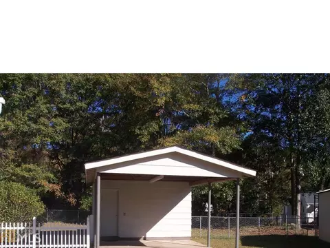 249 Beechwood Cir, Lagrange, GA 30240 photo 2