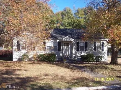 249 Beechwood Cir, Lagrange, GA 30240 photo 1