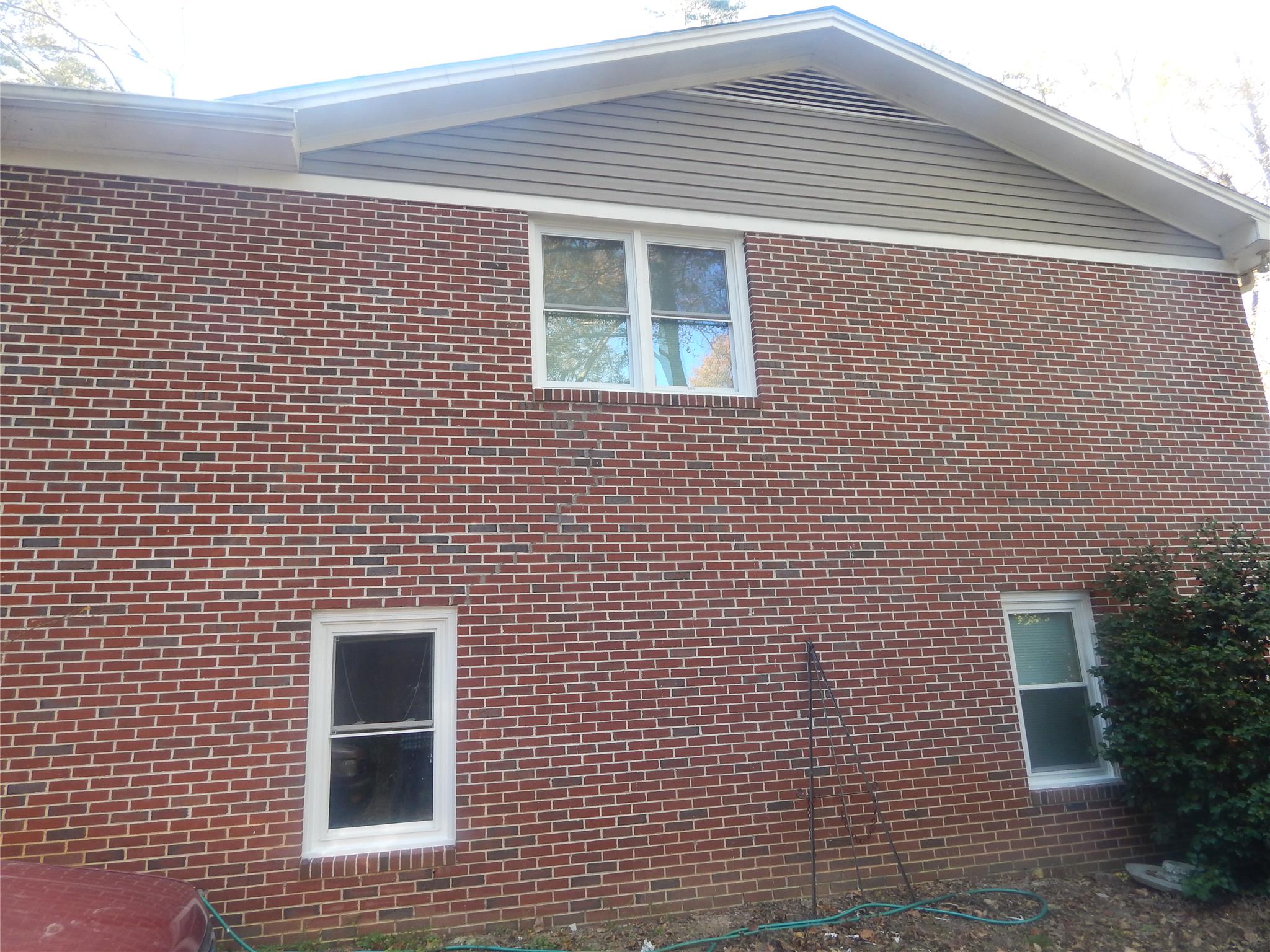 185 Clayton St, Commerce, GA 30529 photo 2