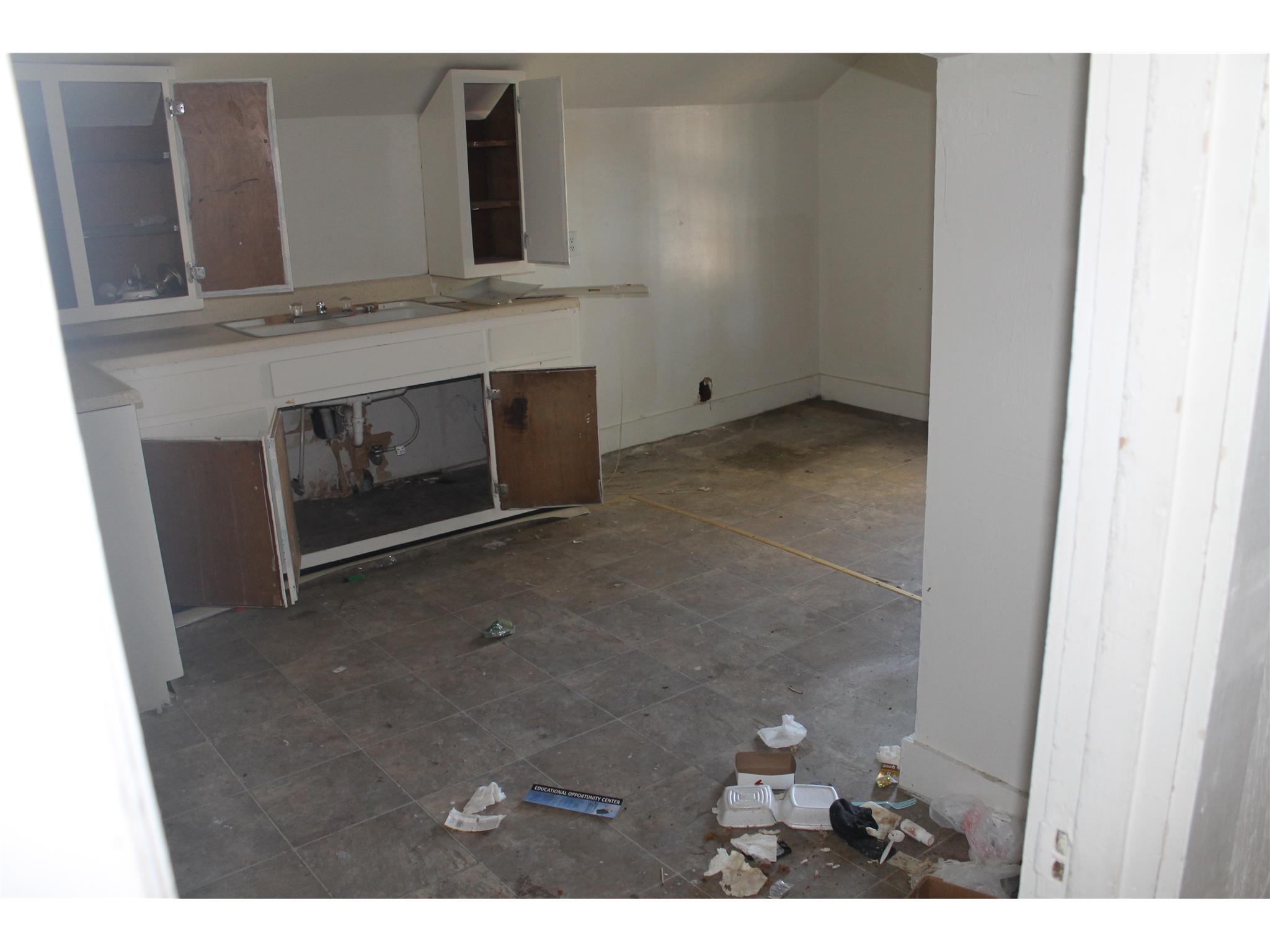 704 E Morris St, Dalton, GA 30720 photo 4
