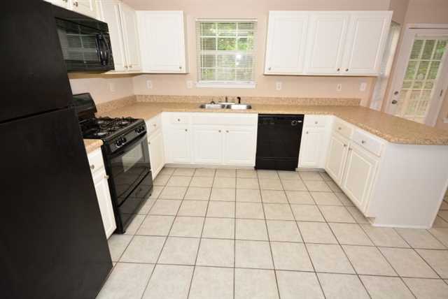 1175 Pointer Ct, Riverdale, GA 30296 photo 9