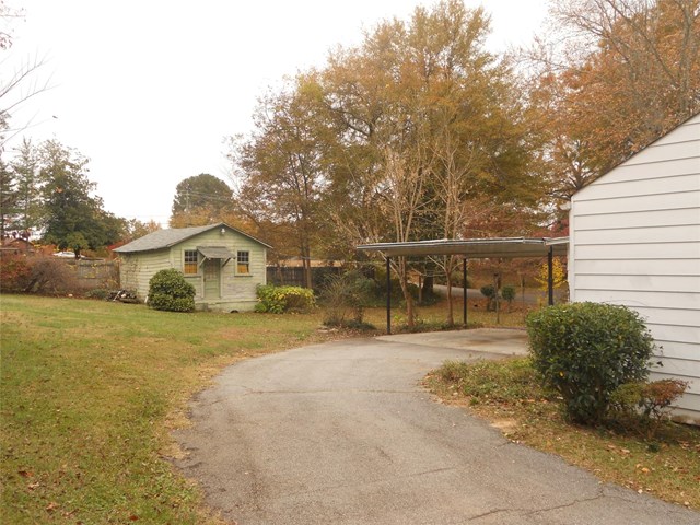 199 Parkway Dr NE, Toccoa, GA 30577 photo 3