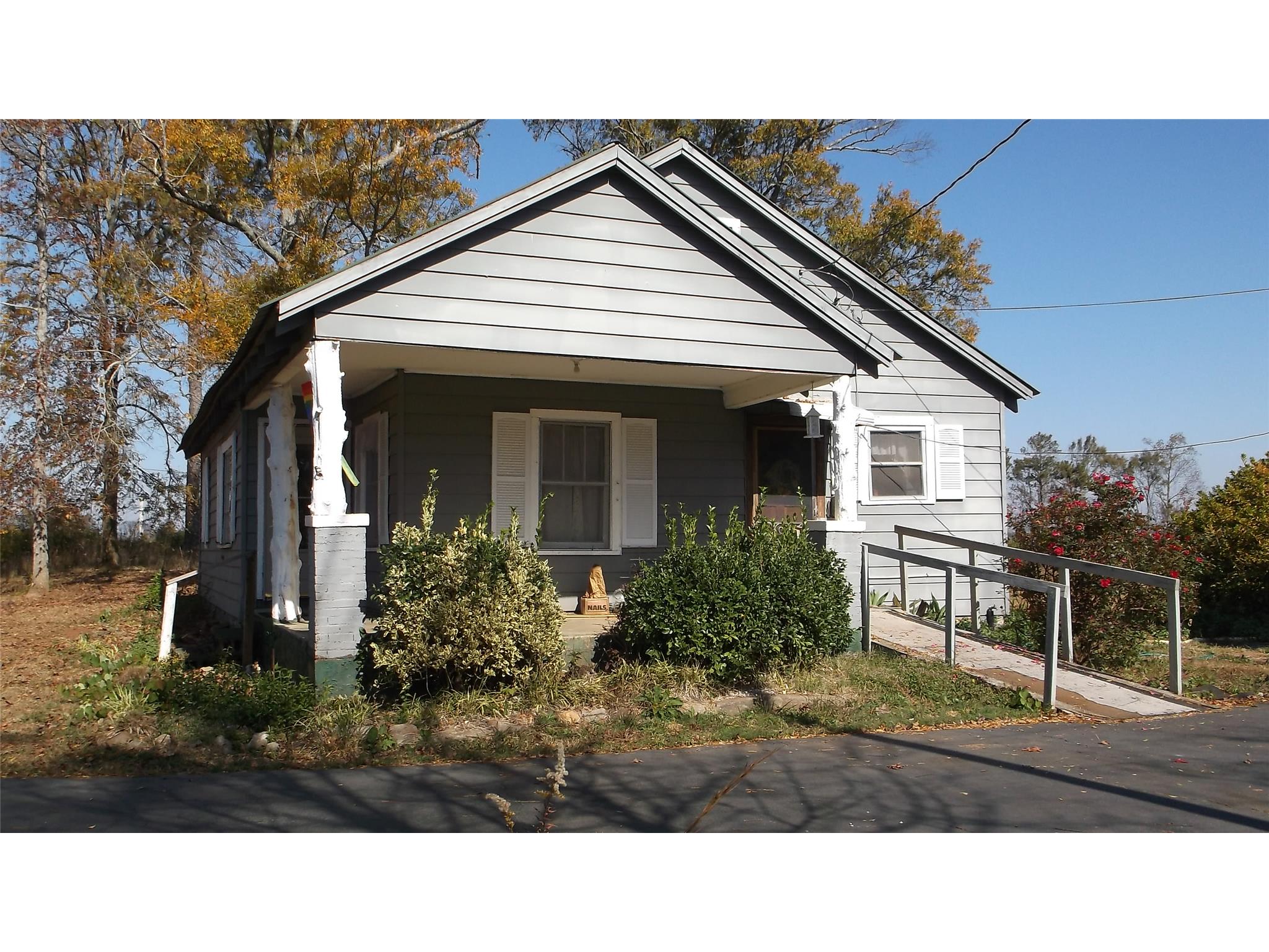 903 Old West Point Rd, Lagrange, GA 30240 photo 1
