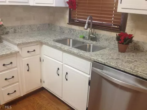 505 Wavetree Dr, Roswell, GA 30075 photo 6