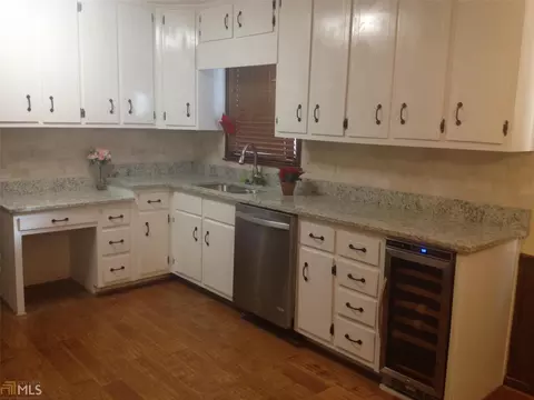 505 Wavetree Dr, Roswell, GA 30075 photo 9