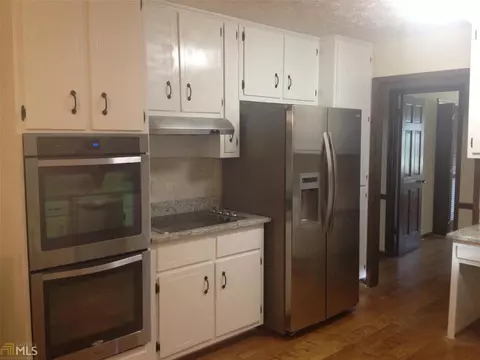 505 Wavetree Dr, Roswell, GA 30075 photo 5