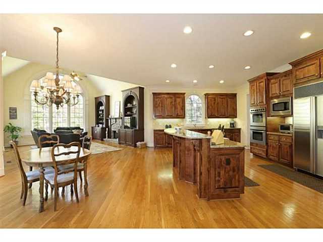 175 White Columns Dr, Milton, GA 30004 photo 9