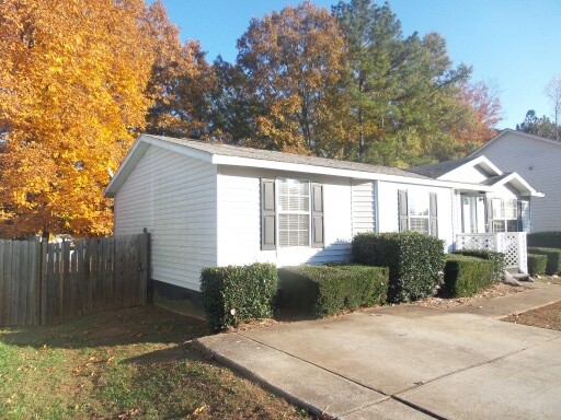 2934 Fields Dr, Lithonia, GA 30038 photo 3